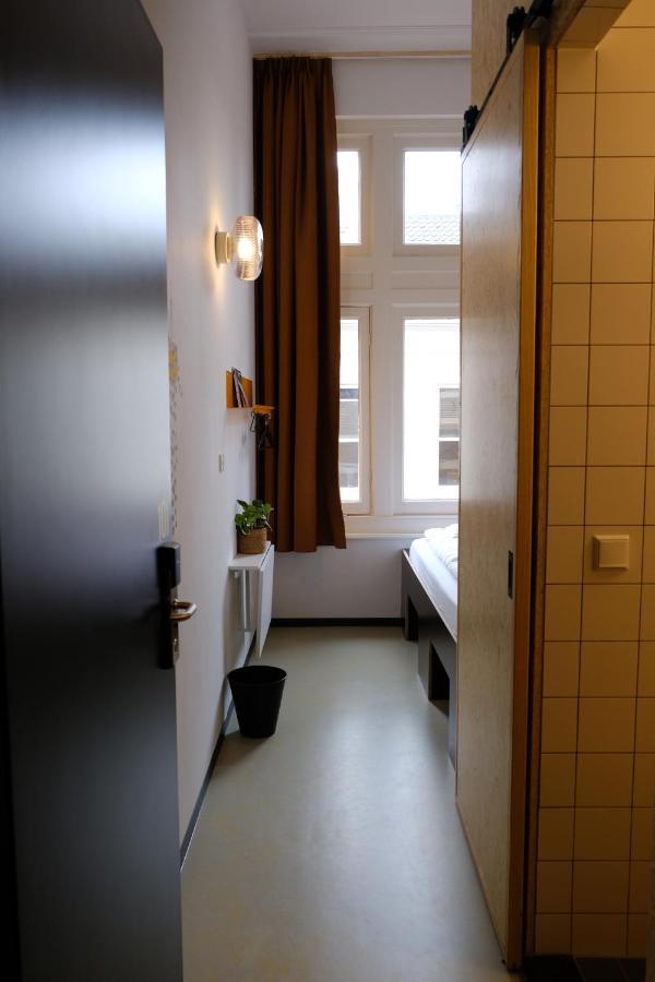 Hostel & Bar De Basis Zwolle  Eksteriør bilde